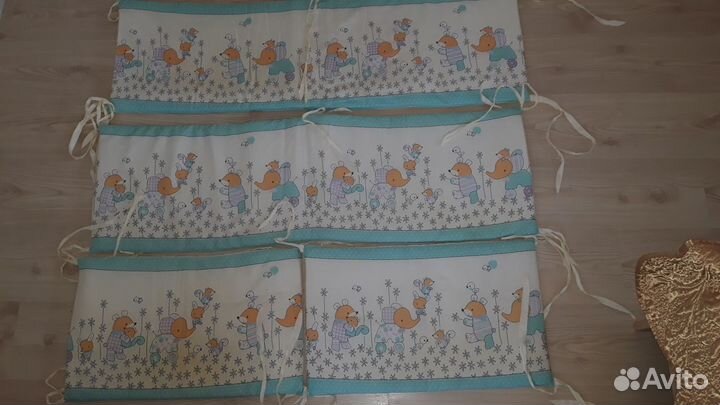 Мягкий бортик на детскую кроватку