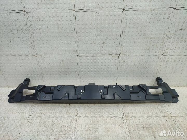 Кронштейн решетки радиатора Lexus Lx570 J200 2015