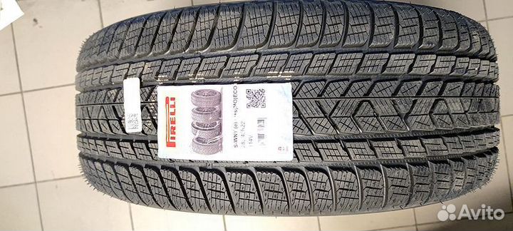 Pirelli Scorpion Winter 215/60 R17 100V