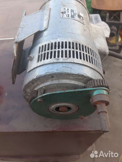 Электродвигатель 220в