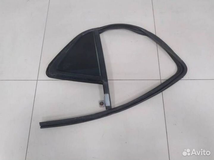 Стекло двери задней правой форточка Opel Mokka 201