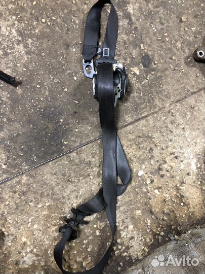 Передний ремень безопасности Chevrolet Cruze