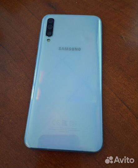 Samsung Galaxy A50, 4/64 ГБ