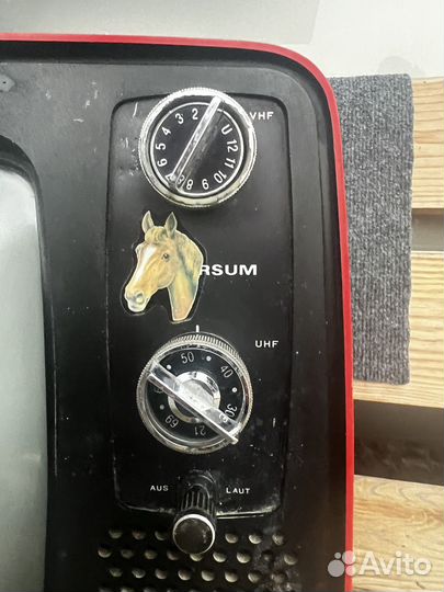 Телевизор Universum SK3256