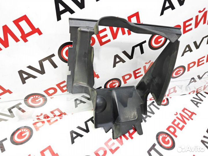 Воздуховод левый Audi Q7 4L cjtc 02.05.2012