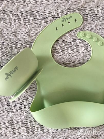 Нагрудник и тарелочка силиконовые