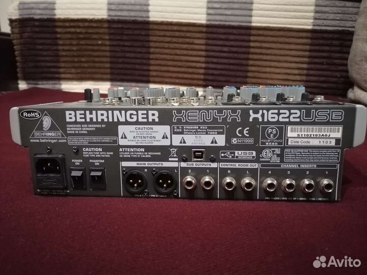 Микшерный пульт Behringer Xenyx X1622USB