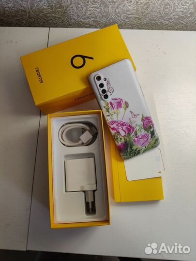 realme 6, 4/128 ГБ