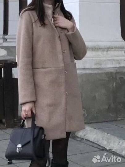 Пальто женское осень-весна 42 XS бежевое