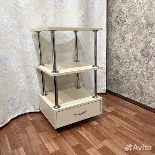 Стул для мастера + тележка в цвет