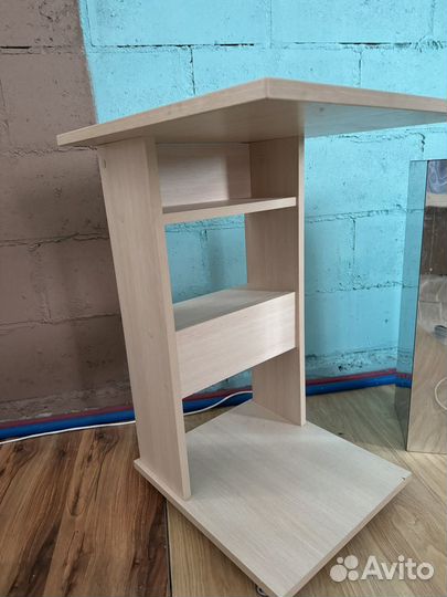 Прикроватный столик бу