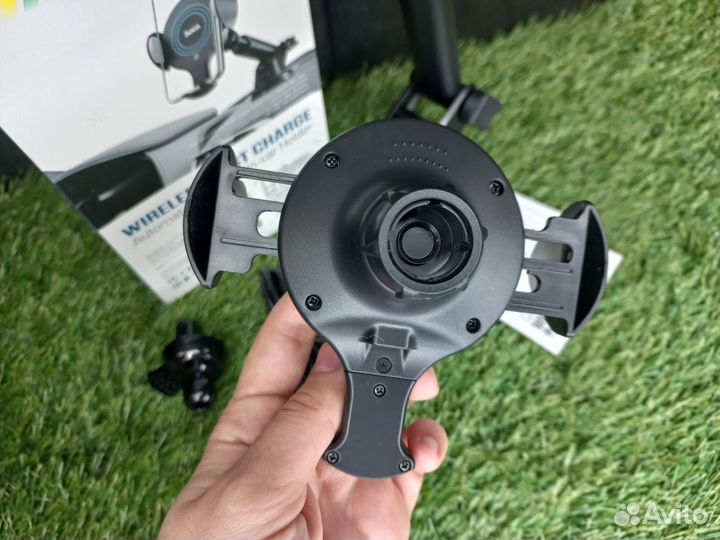 Автомобильный держатель С зарядкой hoco