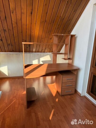 Компьютерный стол новый