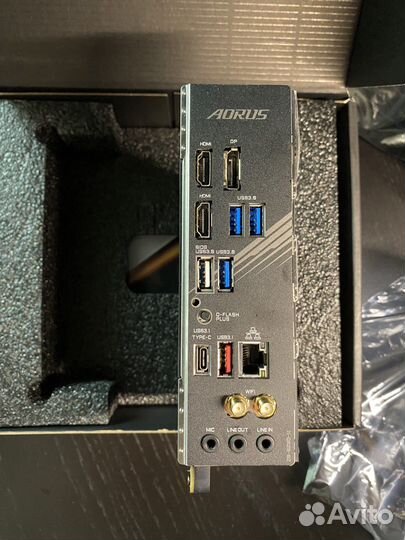 Gigabyte X570 I aorus PRO Wi-fi