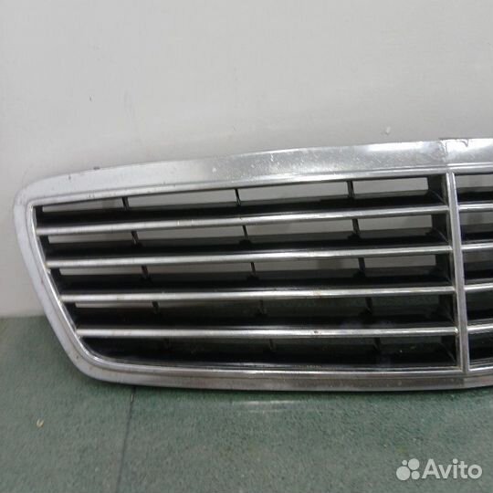 Решетка радиатора Mercedes-Benz C W203 M111.951