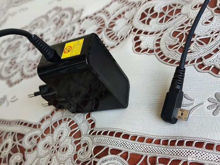 Блок питания Acer Iconia Tab HU10135-11055