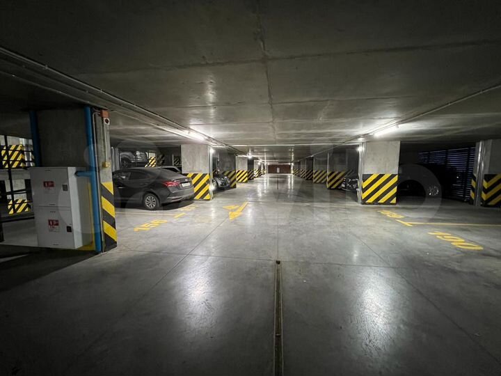 Машиноместо, 13 м²