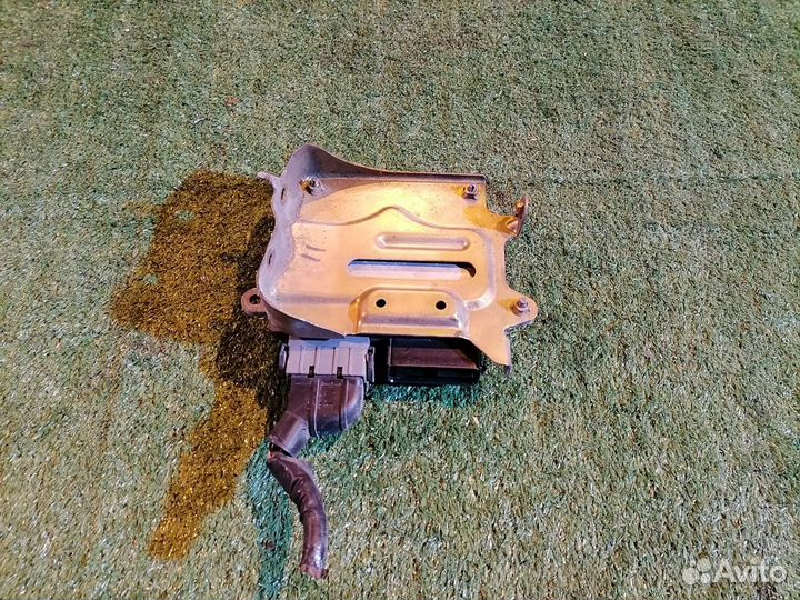 Блок управления двигателем 4B12 1860A622 Mitsubish