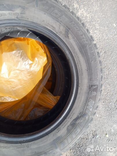 Michelin X-Ice North XIN2 215/65 R16