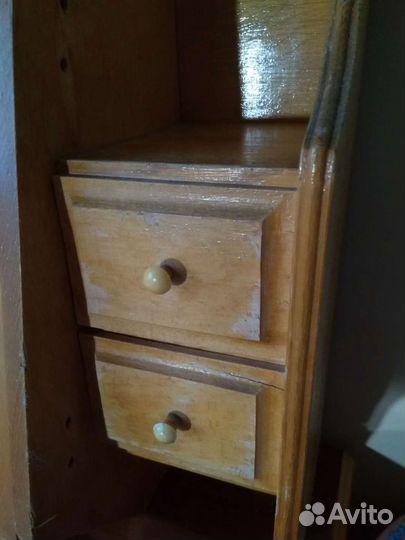 Шкафчик навесной