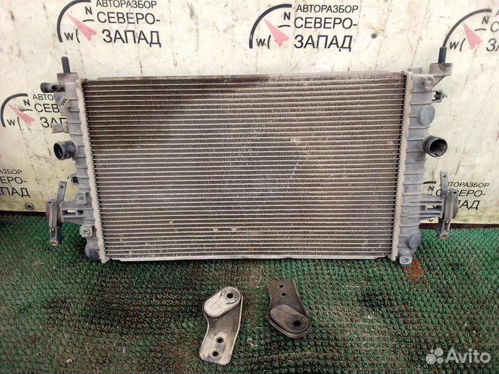 Радиатор основной Opel Astra H Z16XER