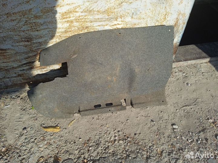 Обшивка багажника левая Опель Рекорд Е седан