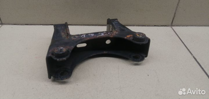 Кронштейн двигателя левый Fabia 2007-2015