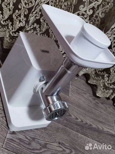 Мясорубка электрическая новая