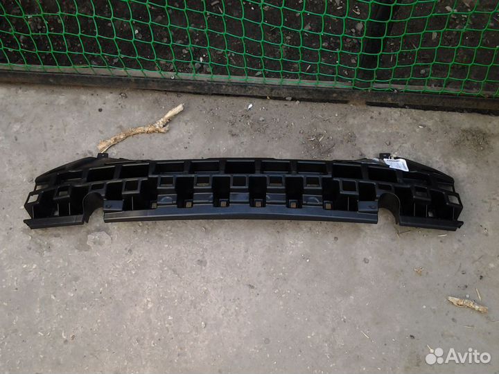 Хундай солярис 14-17 пластиковый усилитель бампера