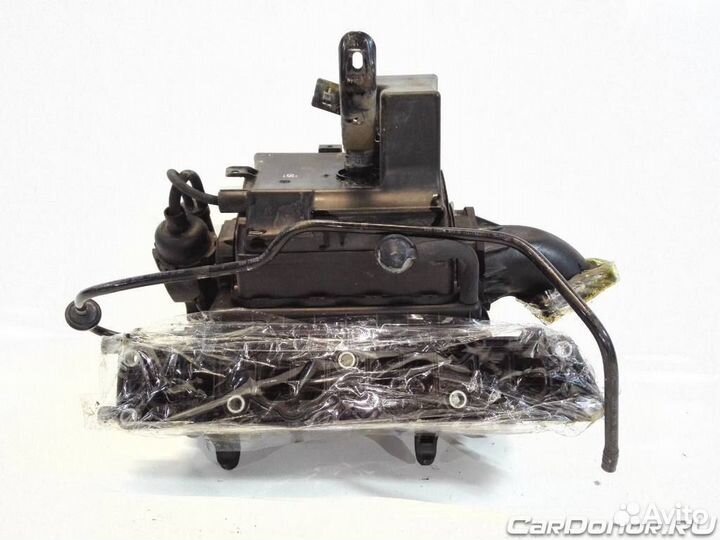 Коллектор впускной б/у для Opel Astra (55564933)