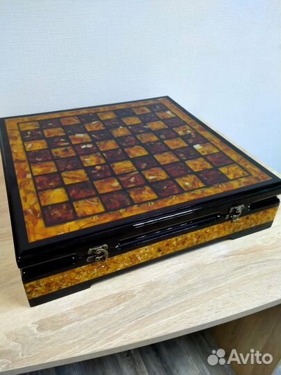 Янтарные Шахматы, Шахматы из Янтаря