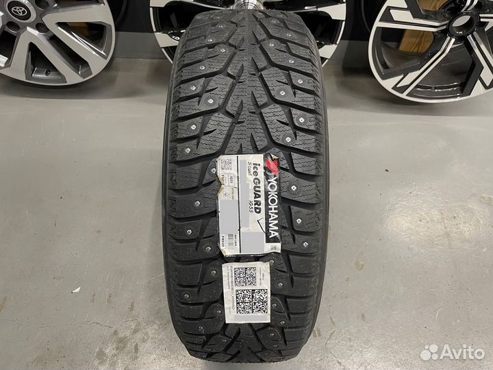 Yokohama Ice Guard Stud IG55 275/45 R20 110T