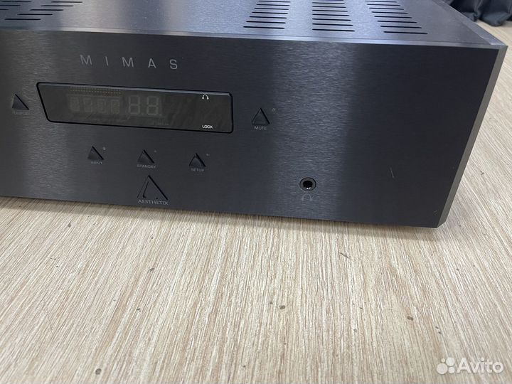 Интегральный стерео усилитель Aesthetix mimas