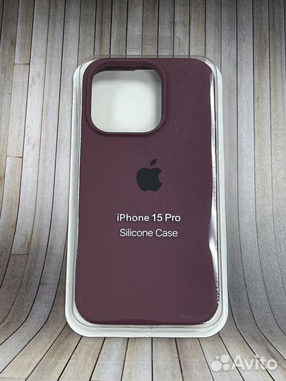 Чехол накладка iPhone 15 Pro Гранат