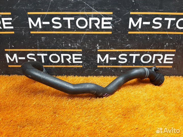 Патрубок радиатора нижний Audi Q5 8R cncd 2015