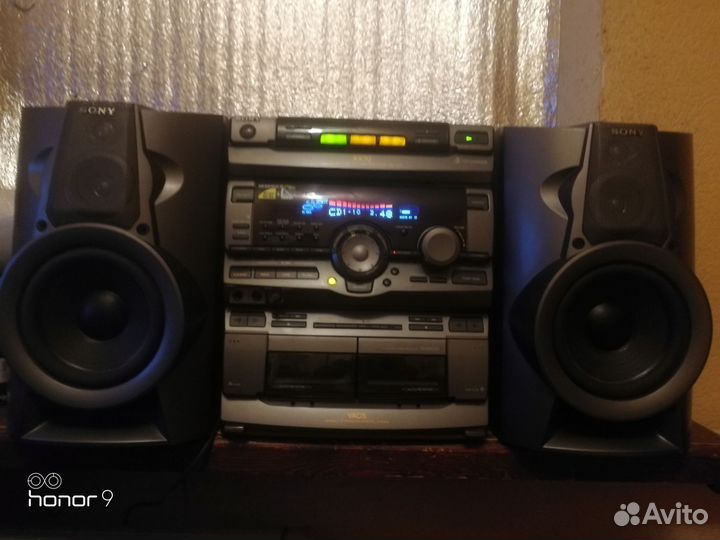 Музыкальный центр Sony RX-70 Hi-Fi караоке AUX