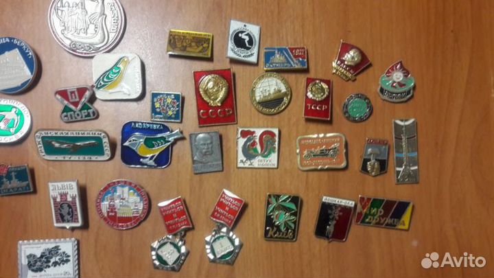 Значки россыпью