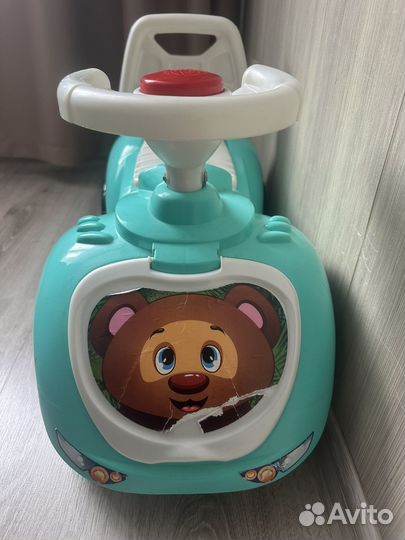 Машинка толокар с ручкой