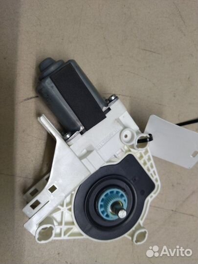 Моторчик стеклоподъемника задний правый Audi A6 C7