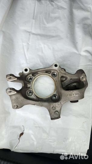 Кулак поворотный задний левый Audi Q5 Ауди FY