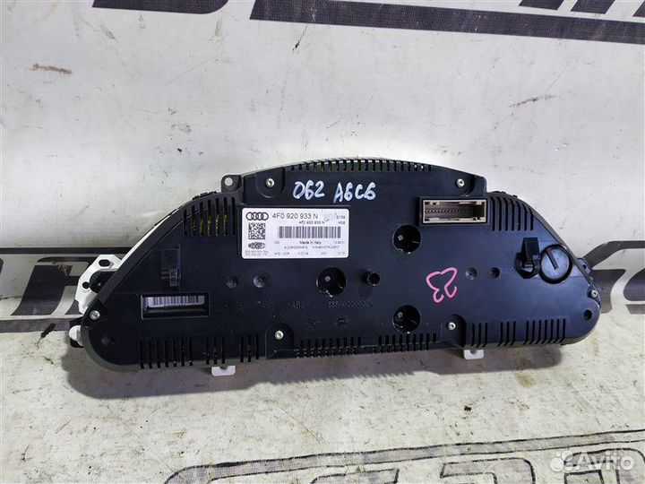 Панель приборов Audi A6 C6 2.8 CCE 2010