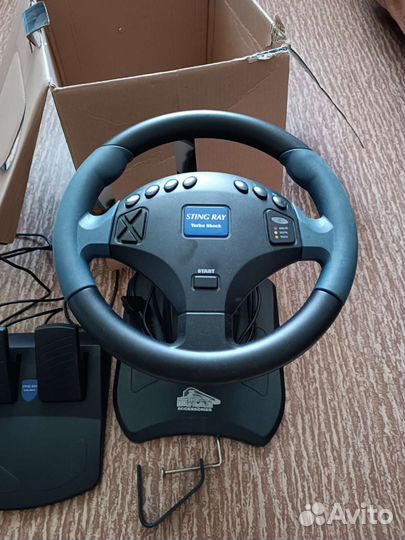 Игровой руль с педалями и коробкой передач