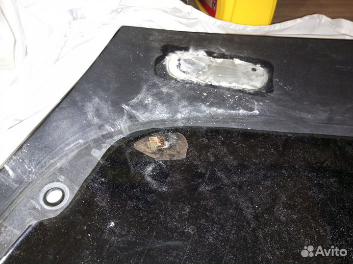 Заднее стекло Lincoln Navigator 2