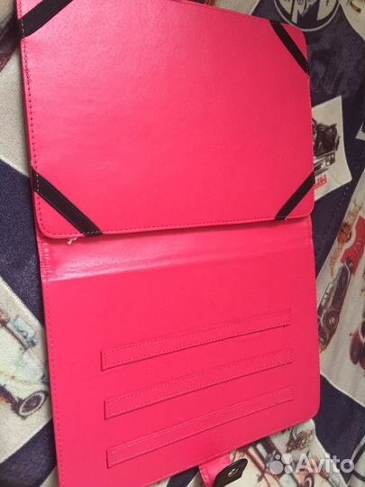 Чехлы на планшет