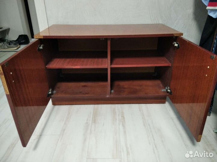 Тумбочка, обувница