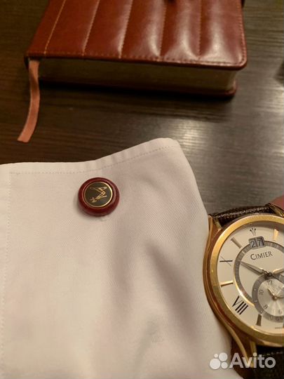 Запонки Hennesi