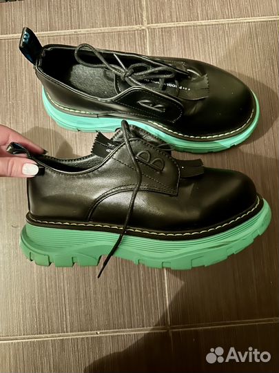 Лоферы женские весенние