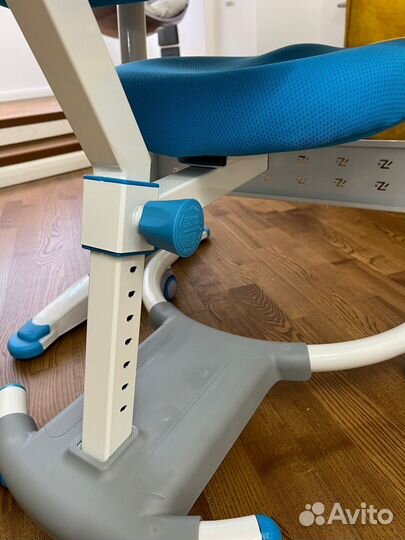 Растущая парта и ортопеортопедческий стул
