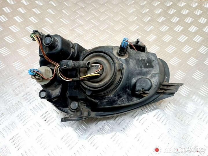 Фара правая Opel Corsa B 2000 90444785