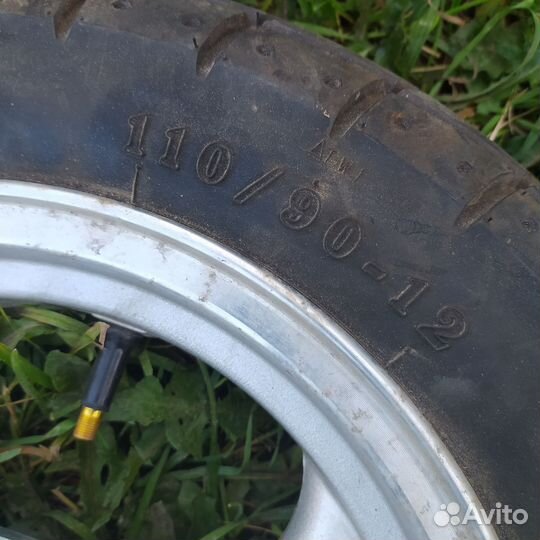 Колесо от скутера r12